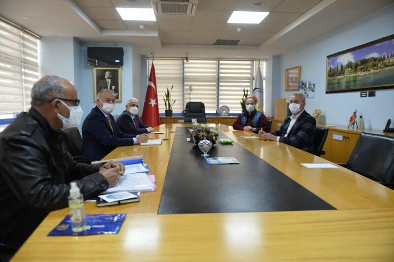 Kocaeli İl Milli Eğitim Müdürümüz Sn. Fehmi Rasim ÇELİK ve GOSB Yönetim Kurulu Başkanımız Sn. Vahit Yıldırım odamızı ziyaret etti.