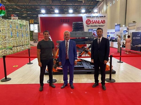 Yönetim Kurulu Başkanımız Nail Çiler, Dünyanın en büyük Uluslararası Savunma Sanayii Fuarıni ziyaret etti