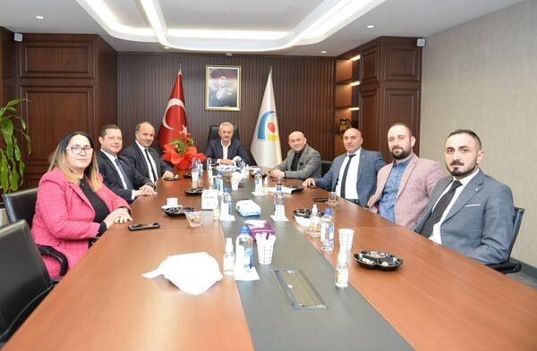 Gebze Esnaf ve Sanatkarlar Odası yeni Başkanı Alper Demir ve yönetim ekibi Odamızı ziyaret  etti