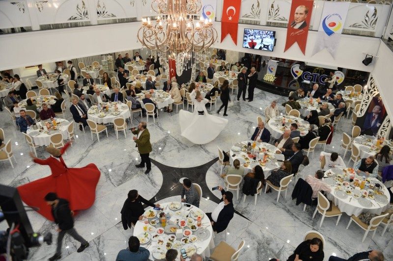 Gebze Ticaret Odası ailesi Geleneksel İftar Yemeği'nde buluştu.