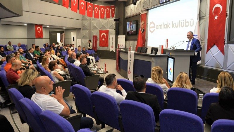 Emlak Danışmanının 365 Günü”konulu seminer Meclis Salonu’muzda gerçekleşti