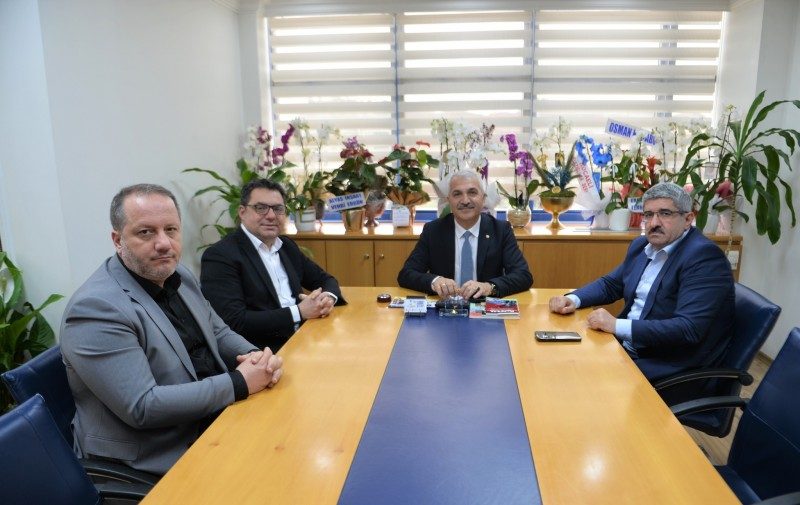Kocaeli Ticaret Odası Yönetim Kurulu Başkanı ve Berberindeki Heyet Odamızı Ziyaret Etti