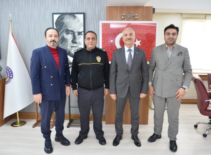 Gebze İlçe Emniyet Müdürü Sn. Adil Uğur Bilgili’yi makamında ziyaret ettik.