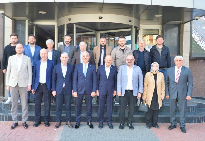 AK Parti Kocaeli Milletvekili Sn. Fikri Işık ve Beraberindeki Heyet Odamızı Ziyaret Etti