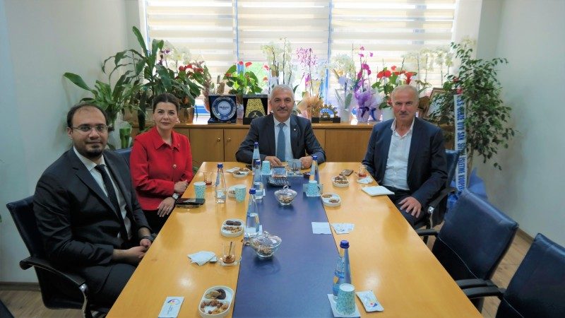 Önceki dönem Kocaeli Milletvekilimiz Eyüp Ayar, Universal Partners Ar-Ge ve İnovasyon Hizmetleri Firması yetkilileri Odamızı Ziyaret Etti
