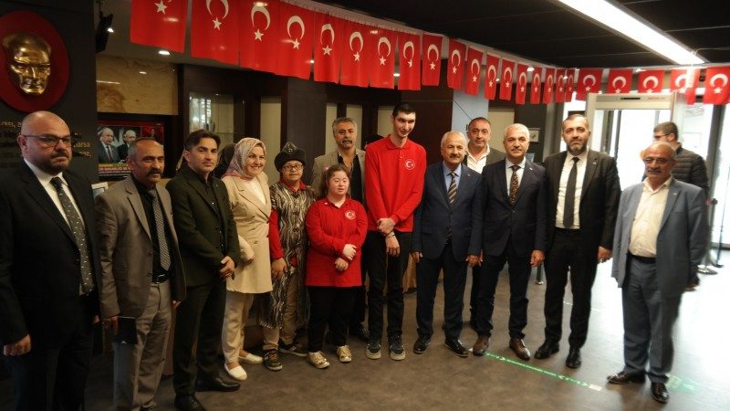 Sevgi Melekleri Engelsiz Platformu elinden el emeği ürünlerin yer aldığı sergi Odamızda gerçekleştirildi.