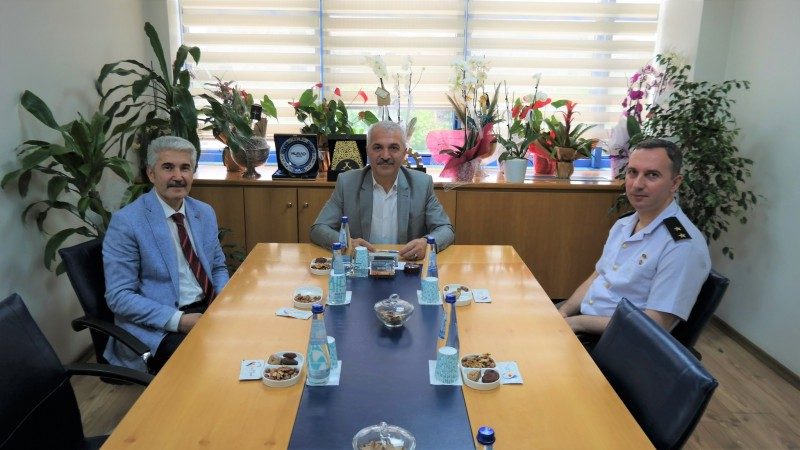 Gebze Jandarma Komutanı Üsteğmen Muharrem Poyrazoğlu ve Gebze Kaymakamlığı Yazı İşleri Müdürü İsmail Kara  Odamızı Ziyaret Etti