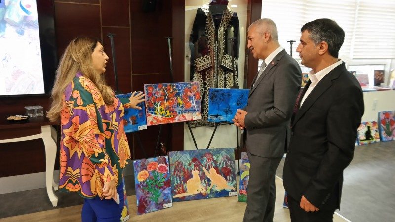 Yumrukaya Özel Eğitim Uygulama Okulu resim sergisi Odamızda açıldı