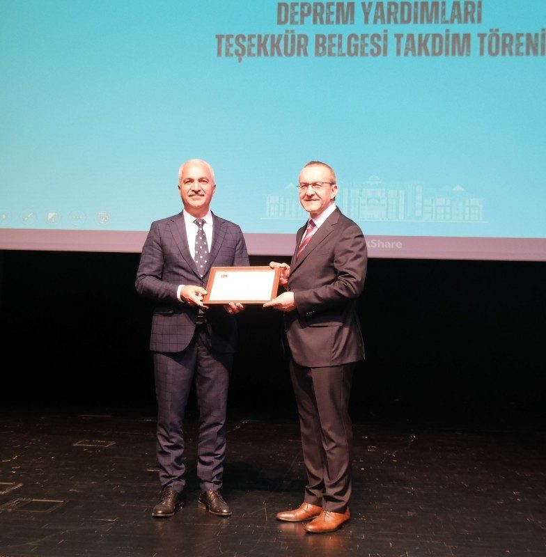 Depremde Yapılan çalışmalardan Dolayı Deprem Yardımları Teşekkür Belgemizi Kocaeli Valimizden Aldık