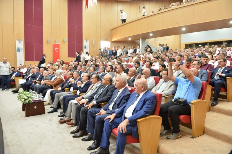 Kocaeli Ticaret Odası’nda, Çalışma ve Sosyal Güvenlik Bakanı Prof. Dr. Vedat Işıkhan'ın katılımıyla düzenlenen "İş Dünyası ile Buluşma" programına  Katıldık