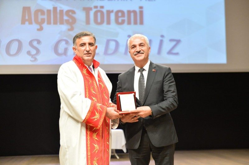 Gebze Teknik Üniversitesi'nin 2023-2024 akademik açılış törenine  katıldık
