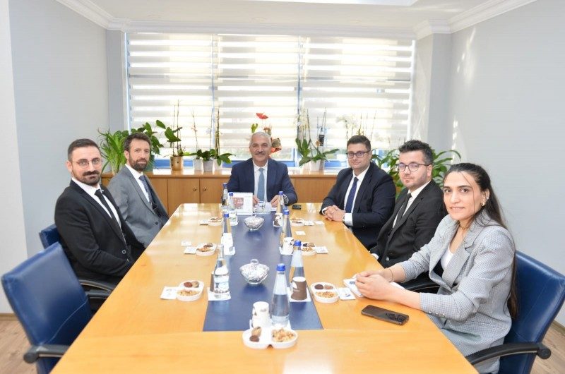GOSB Teknopark A.Ş. Genel Müdürü Sn. Murat Çemberci, SANLAB SİMÜLASYON Kurucu ortağı ve Meslek Komite Üyemiz Sn. Salih Kükrek ile  Biraraya Geldik.