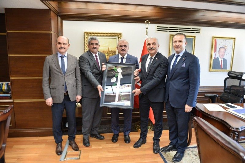 İçişleri Bakan Yardımcımız Sn. Münir Karaloğlu'na hayırlı olsun ziyaretinde bulunduk