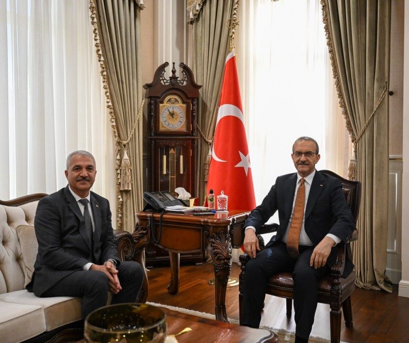 Kocaeli Valimiz Sn. Seddar Yavuz'a makamında bir ziyaret gerçekleştirdik.