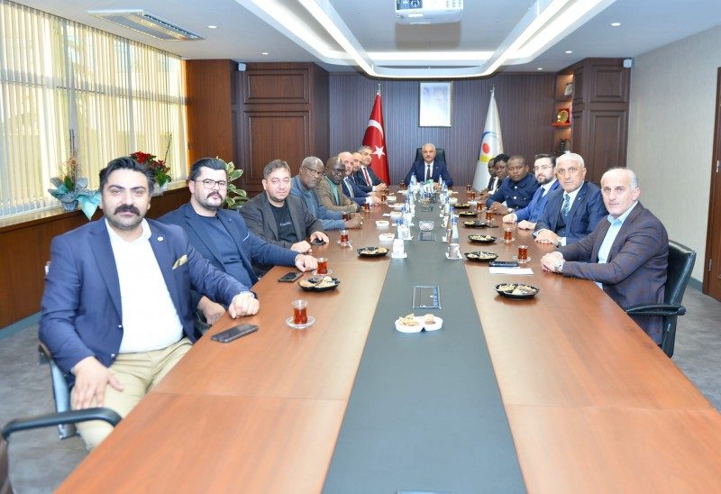 Batı Afrika Ülkesi Benin Kalale Şehri Belediye Başkanı ve Beraberindeki Heyet Odamızı Ziyaret Etti