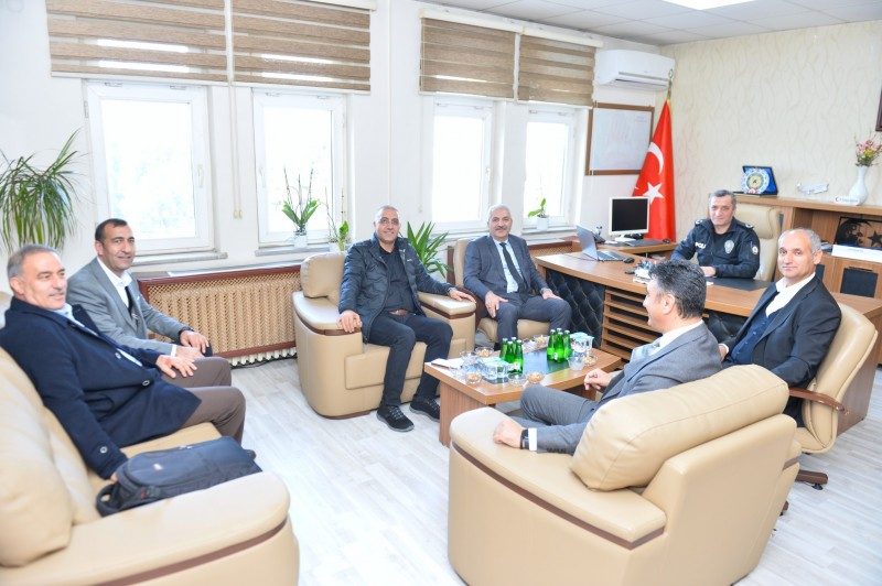 Dilovası Emniyet Müdürü Sn. Turgut Yazar’a iadeyi ziyarette bulunduk