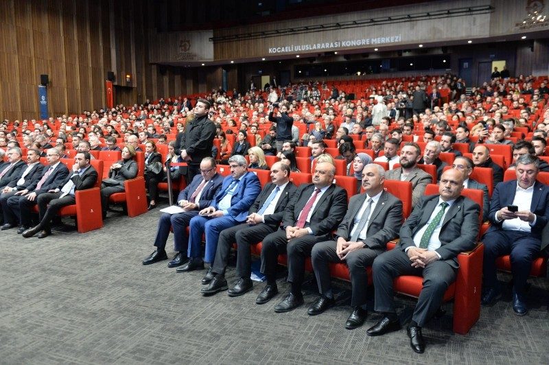 CUMHURBAŞKANI YARDIMCIMIZ SN. CEVDET YILMAZ' IN TEŞRİFLERİ İLE GERÇEKLEŞTİRİLEN "KOCAELİ İŞ DÜNYASI BULUŞMASI" PROGRAMINA KATILDIK