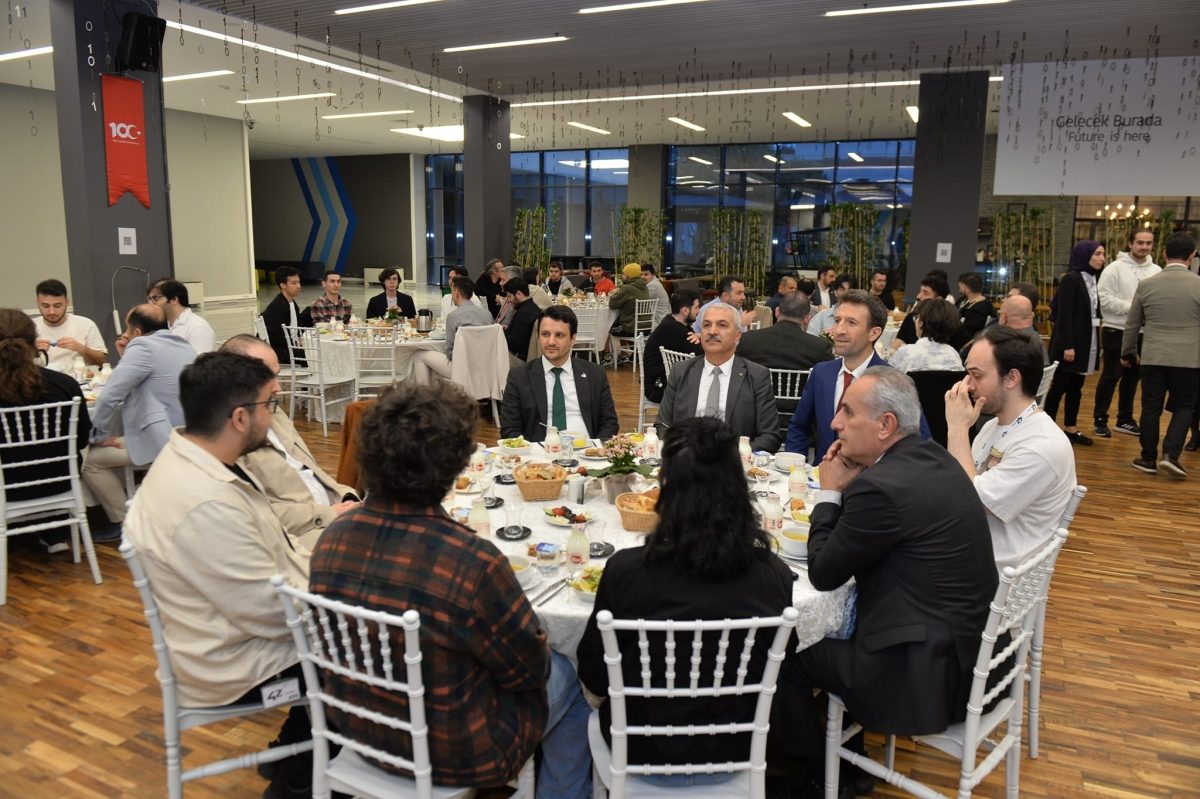 19. ve 41. Meslek Komite Üyelerimizin Bilişim Vadisi'nde Gerçekleştirdiği İftar programına Katıldık