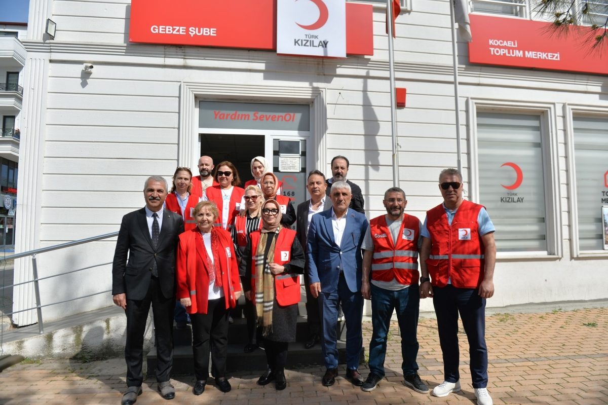 KIZILAY GEBZE ŞUBE BAŞKANI OYA TUNÇEL VE YÖNETİM KURULU ÜYELERİNE  ZİYARET GERÇEKLEŞTİK