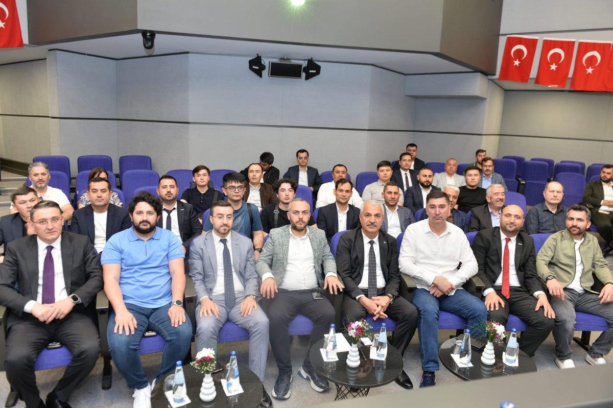ÖZBEKİSTAN'LI İŞ İNSANLARINI ODAMIZ MECLİS SALONUNDA AĞIRLADIK