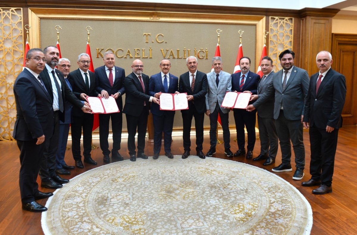 GEBZE MESLEKİ VE TEKNİK ANADOLU LİSESİ ELEKTRİK VE ELEKTRONİK ATÖLYE VE MESLEKİ EĞİTİM BİNASI YAPIMINA AİT PROTOKOL İMZA TÖRENİ KOCAELİ VALİLİĞİ’NDE GERÇEKLEŞTİ.