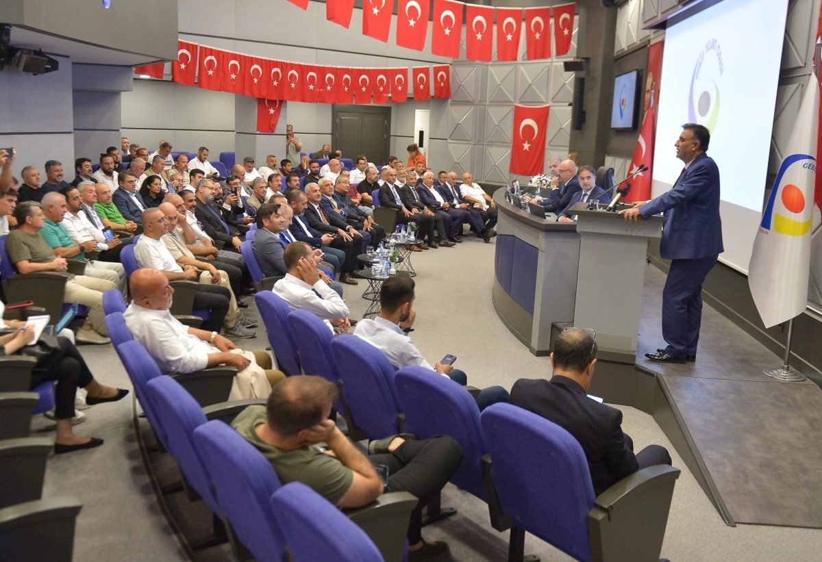 GEBZE TİCARET ODASI AĞUSTOS AYI MECLİS TOPLANTISI, GEBZE TEKNİK ÜNİVERSİTESİ REKTÖRÜ SN. PROF. DR. HACI ALİ MANTAR’IN KATILIMIYLA GERÇEKLEŞTİ