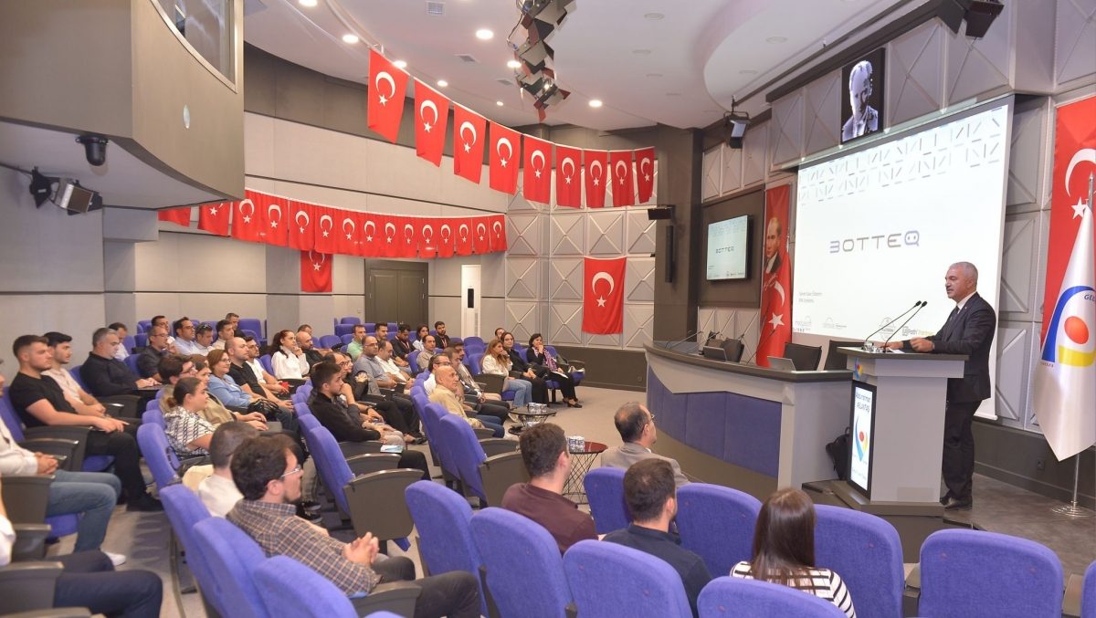 RPA (Robotik Süreç Otomasyonu) ve Yapay Zeka İle Dijital Dönüşüm konulu eğitim programı Odamız Meclis Salonunda Gerçekleşti.