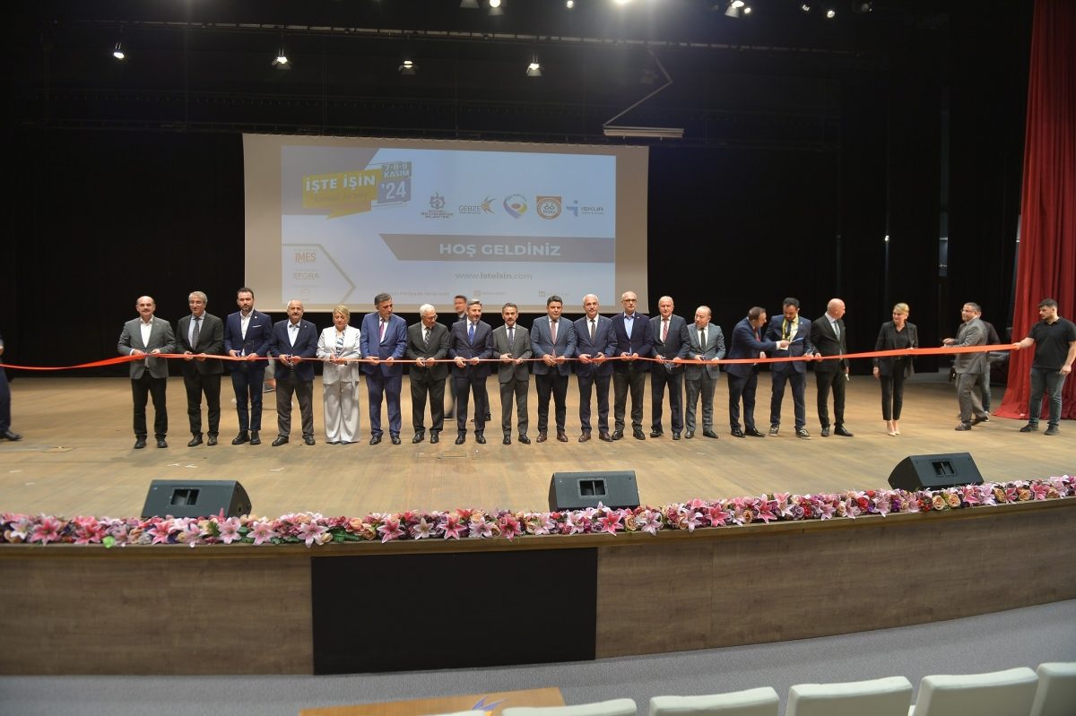 GEBZE TİCARET ODAMIZ ÖNCÜLÜĞÜNDE ÜÇÜNCÜSÜNÜ GERÇEKLEŞTİRDİĞİMİZ İŞTE İŞİN İSTİHDAM FUARI’NIN AÇILIŞ TÖRENİNİ GERÇEKLEŞTİRDİK