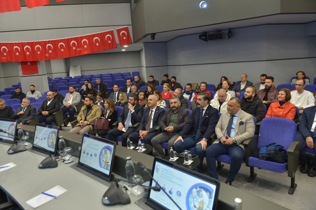 Gayrimenkul Sektörünün Güncel Sorunları ve Çözüm Önerileri paneli, üyelerimizin ve sektör temsilcilerinin yoğun katılımıyla gerçekleştirildi.