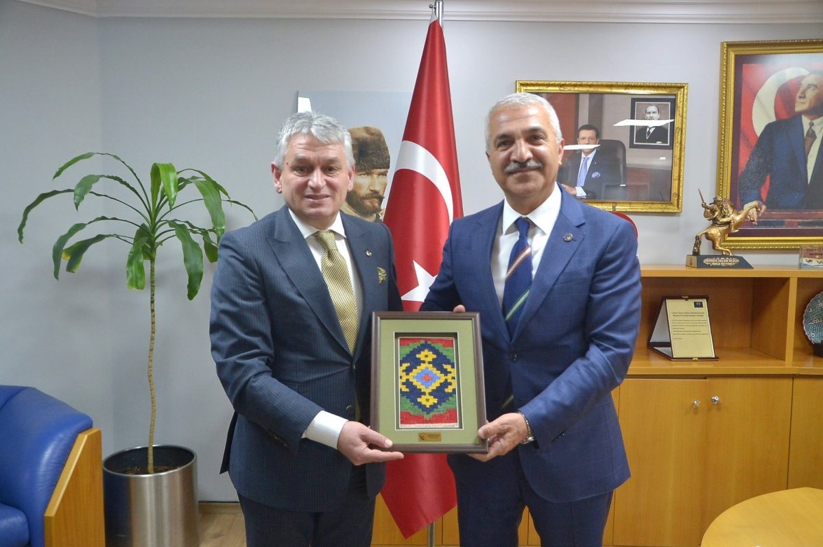 Türkiye Odalar ve Borsalar Birliği (TOBB) Yönetim Kurulu Üyesi Sn. Cengiz Günay Odamıza Ziyaret Gerçekleştirdi.