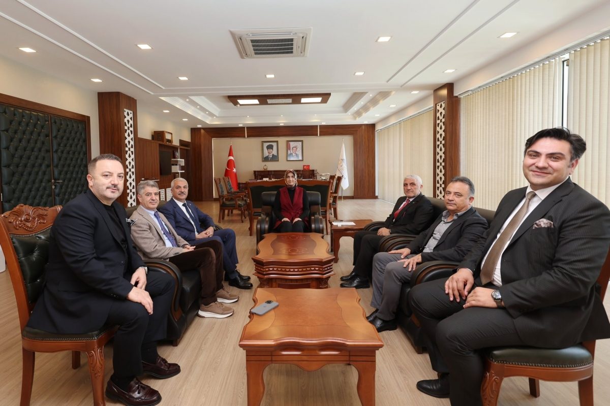 Afyonkarahisar Valisi Sn. Doç Dr. Kübra Güran Yiğitbaşı ziyaret ettik.