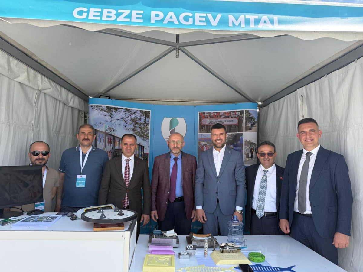 İzmit Milli İrade Meydanı’nda düzenlenen Mesleki Eğitim ve Kariyer Fuarı Ziyareti Hakkında