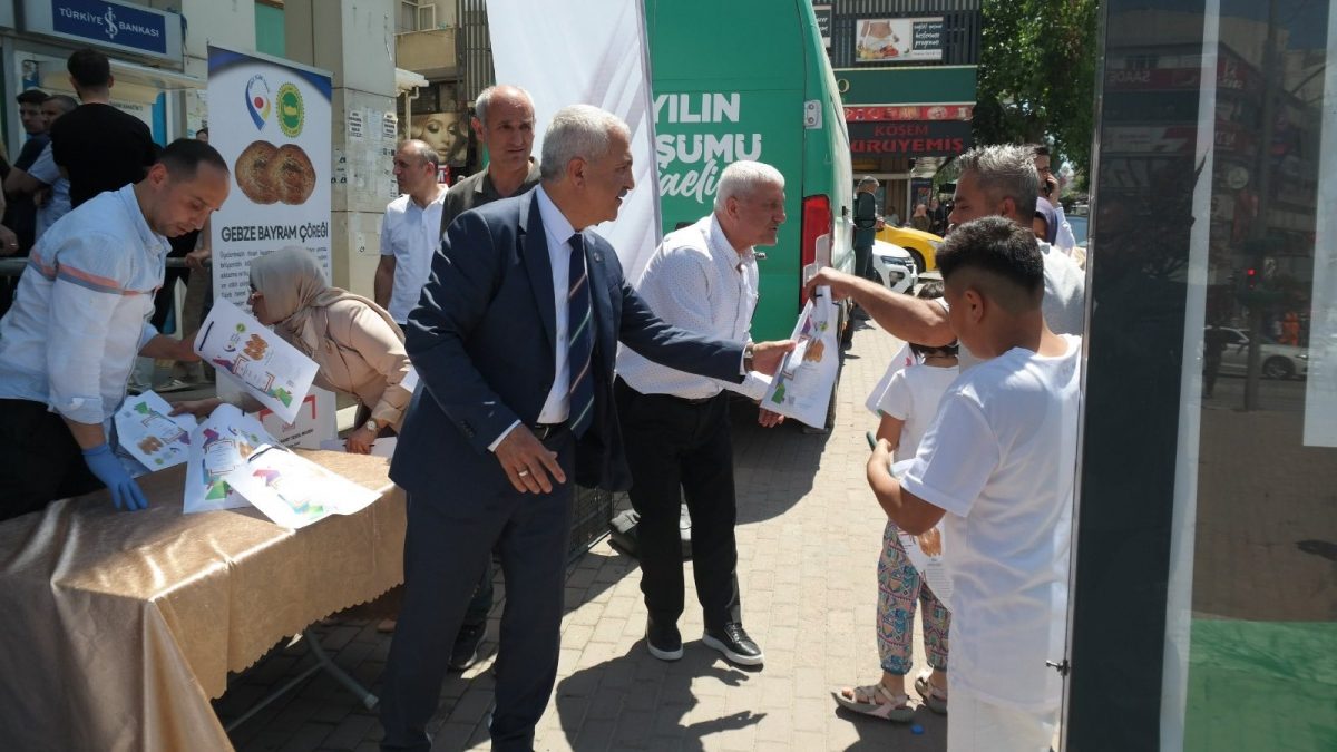Yöresel Değerimiz Ve Coğrafi İşaretli Ürünümüz Olan Gebze Çöreğimizi Dağıttık