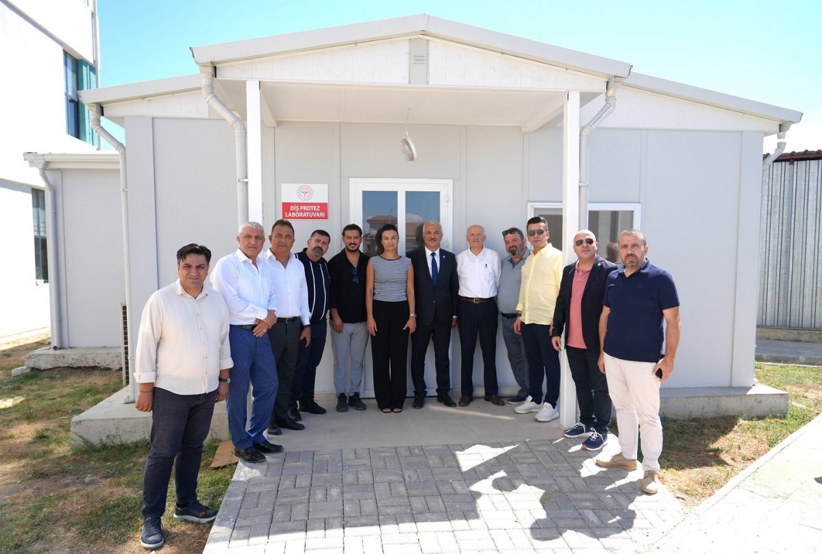 GTO Yönetim Kurulu,  Darıca Ağız ve Diş Sağlığı Merkezi Başhekimi Dt. Yonca Rana Yalçıner Yeşil’e hayırlı olsun ziyaretinde bulundu.