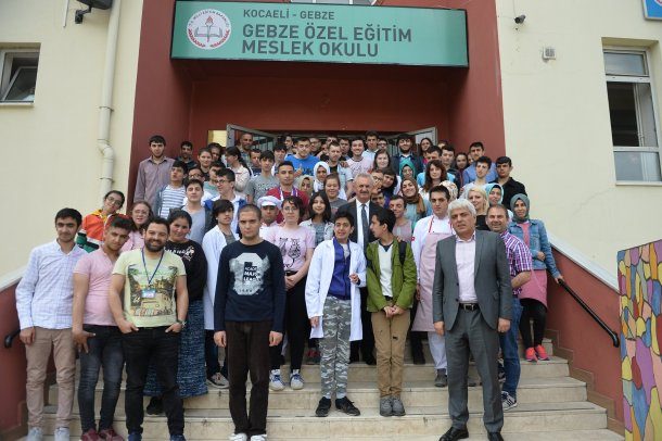 <div>Yönetim Kurulu Başkanımız Nail Çiler Gebze Özel Eğitim Meslek Okulu' na bir ziyaret gerçekleştirdi.</div>