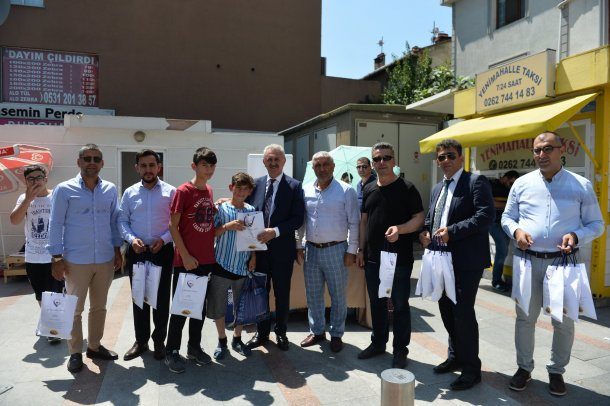 <div>Gebze Çöreği' mizin dağıtımı, Çayırova ilçemizde gerçekleştirildi...</div>