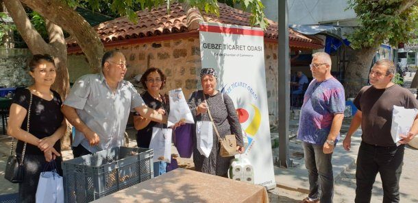 <div>Gebze Çöreği' mizin dağıtımı, Eskihisar'da gerçekleştirildi...</div>
