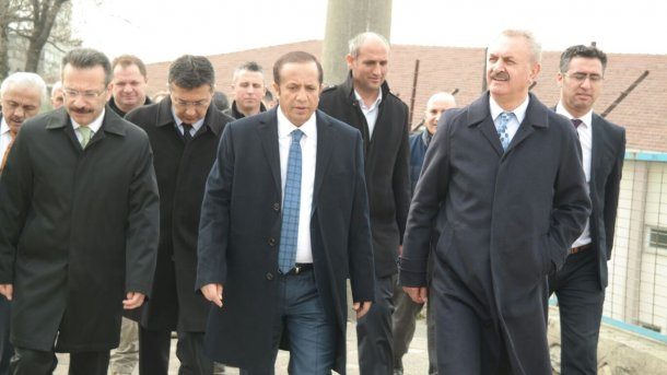 <div>Kocaeli Valimiz Sn. Hüseyin AKSOY ve ilçe protokolümüz, Başkanımız öncülüğünde "Dilovası Halk Eğitim ve Mehmet Yıldırım Toplum Sağlık Merkezi"nde incelemelerde bulundular.</div>