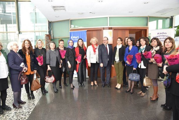 Bir kadın değişir, dünya değişir konulu etkinliğe kadın girişimcilerimiz katıldı.