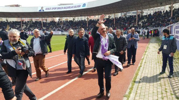 <div>Gebzespor' umuzun Şampiyonluğu bölgemize hayırlı olsun...</div>