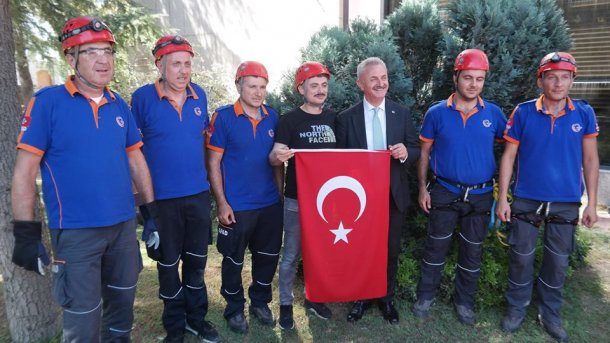 <div>Odamızda düzenlenen"Temel Afet Bilinci ve Deprem Tatbikatı konulu panel sonrasında, Odamız ve AFAD işbirliğinde gerçekleştiren tatbikattan kareler...</div>