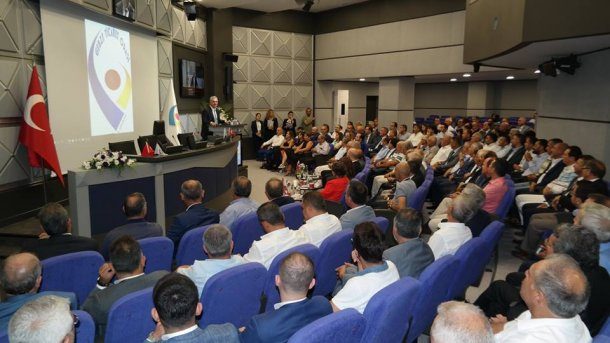 Meclis ve Müşterek Meslek Komite toplantımızda konuşan Başkanımız ülkemizin ekonomide yaşadığı zor günleri iş dünyası olarak birlik ve beraberlik içinde aşacağımızı dile getirdi.