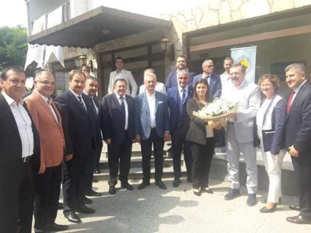 <div>Yönetim Kurulu Başkanımız Nail Çiler ve Meclis Başkanımız, İznik Ticaret ve Sanayi Odası'nın düzenlemiş olduğu"İznik İlçesi' ne değer katanlar ödül törenine katıldılar.</div>