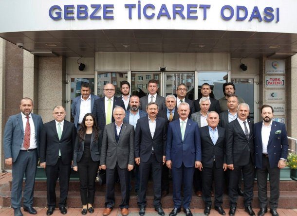 Adalet ve Kalkınma Partisi Kocaeli Milletvekilimiz Sn. Mehmet Akif YILMAZ, AK Parti Gebze İlçe Başkanı ve yetkililerinin katıldığı toplantıda bölgemiz sorunları ve çözüm önerileri hakkında fikir alışverişinde bulunuldu.