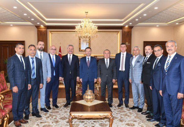 Valimiz Sn. Hüseyin AKSOY a hayırlı olsun ziyaretinde bulunduk.