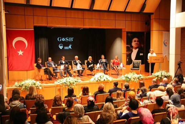 Kadın İstihdamı ve Kadına Şiddete Sesim Olur Musun? projesi kapsamında ilk toplantıyı GOSB ev sahipliğinde gerçekleştirdik.