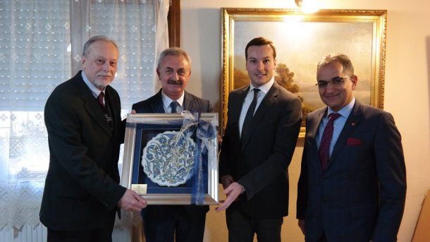 <div>Yönetim Kurulu Başkanımız Nail ÇİLER ve Genel Sekreterimiz Mustafa Yaşar SEKİN,"TOBB TÜRKİYE 100 ÖDÜL TÖRENİnde ilk 100'e giren Oda üyemiz şirketleri ziyaret etti.</div>