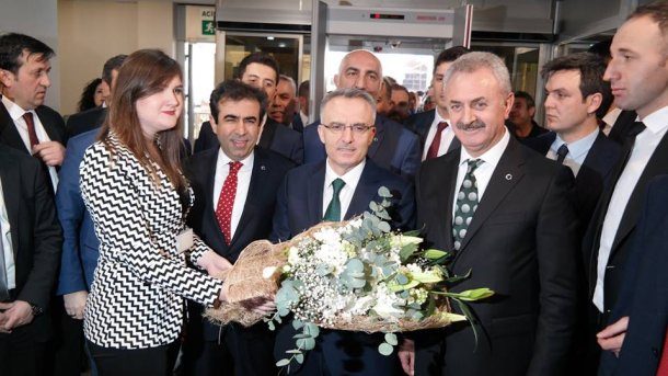 Maliye Bakanımız Sn. NACİ AĞBAL'ın teşrifleri ile"Türkiye Ekonomisi ve Reform Gündemi konulu toplantı, GEBZE TİCARET ODASI'nda yoğun katılımla gerçekleştirildi.