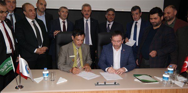 <div>KARDEŞ ODAMIZ MEDİNE TİCARET VE SANAYİ ODASI'NI AĞIRLADIK.</div>
