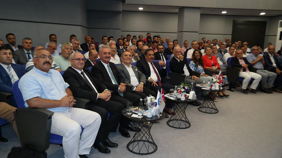 Meclis ve Müşterek Meslek Komite toplantımızda konuşan Başkanımız; ülkemizin ekonomide yaşadığı zor günleri iş dünyası olarak birlik ve beraberlik içinde aşacağımızı dile getirdi.